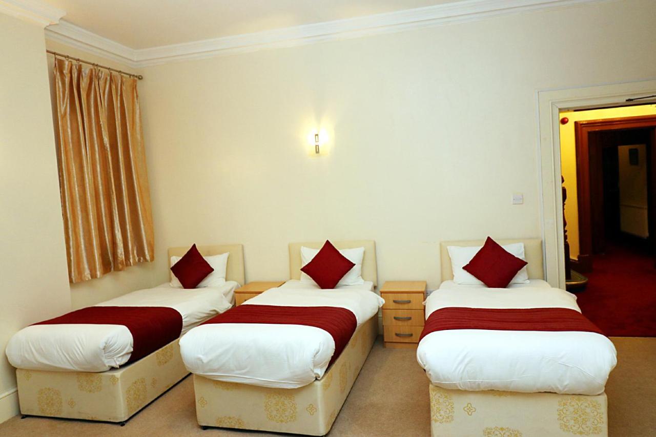 Gatwick Inn Horley Bagian luar foto